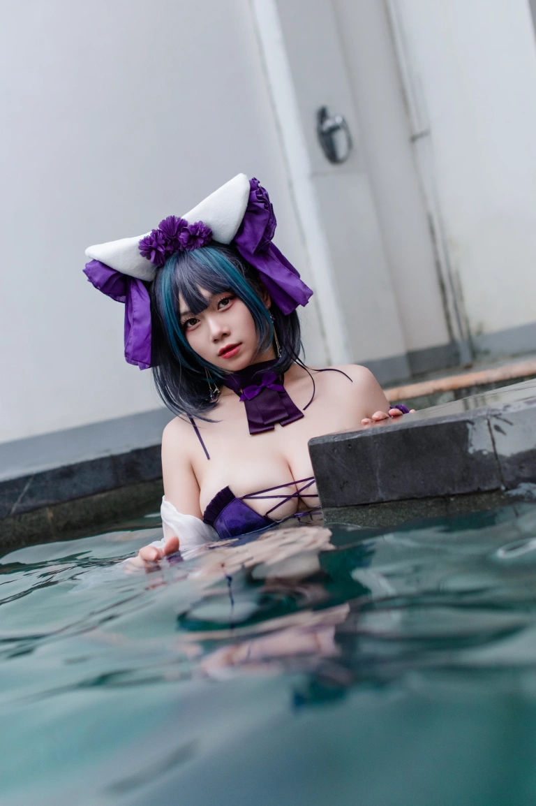 末夜《舰长 柴郡泳装》主题写真：31张全套美图