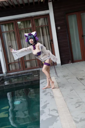 末夜《舰长 柴郡泳装》主题写真：31张全套美图