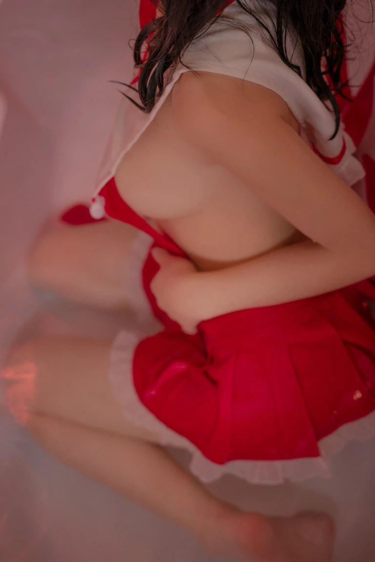 可可老师《入浴巫女》主题写真：32张全套美图，含1个视频