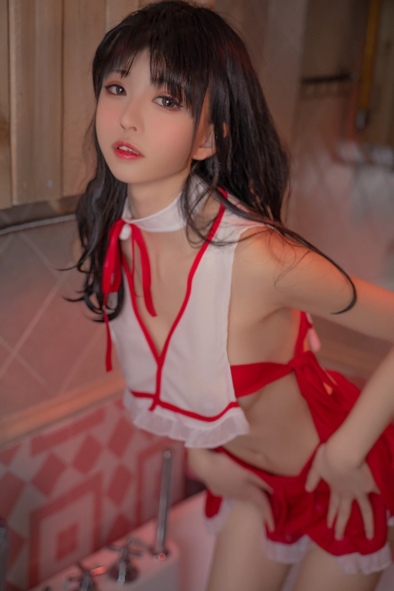 可可老师《入浴巫女》主题写真：32张全套美图，含1个视频