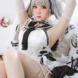 焖焖碳《可畏礼服》主题写真：33张全套美图