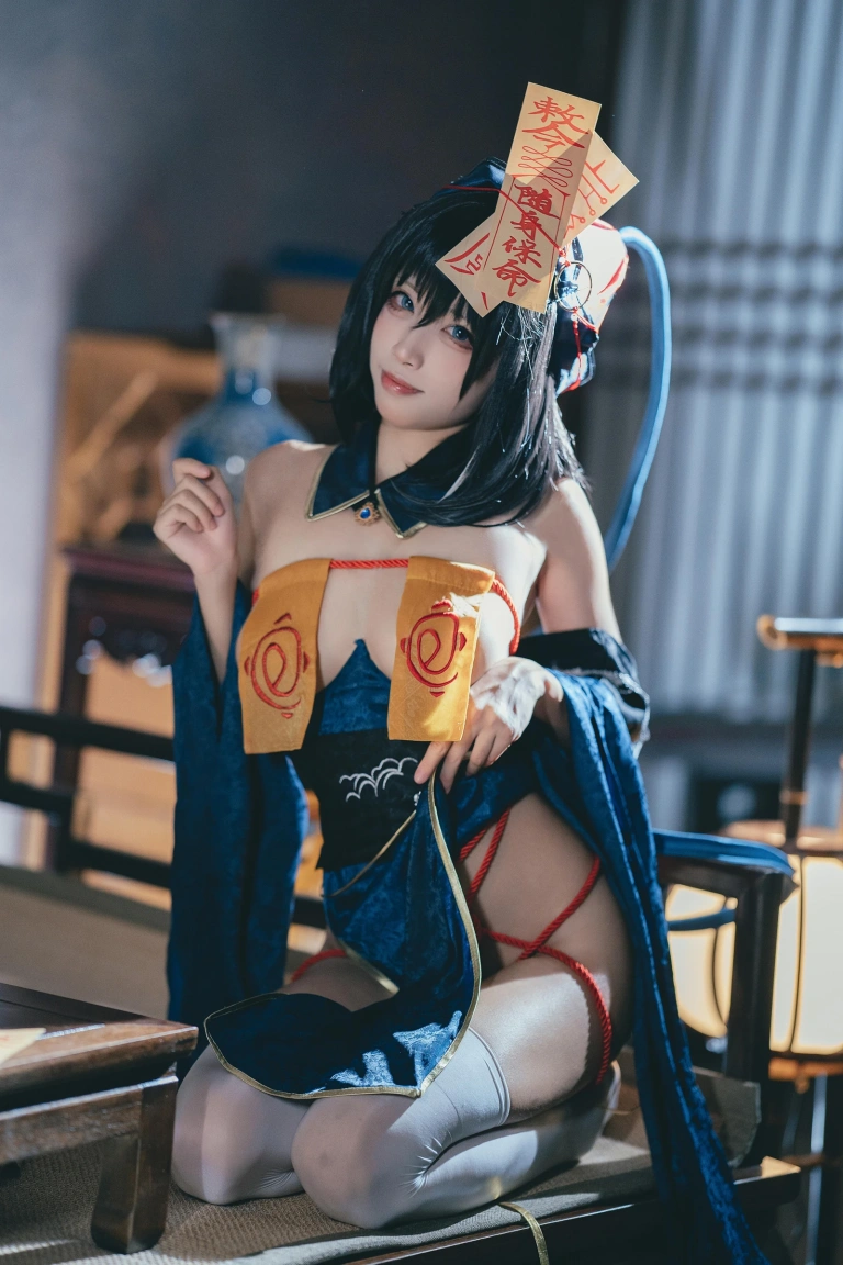 三無人型《华甲僵尸》主题写真：34张全套美图