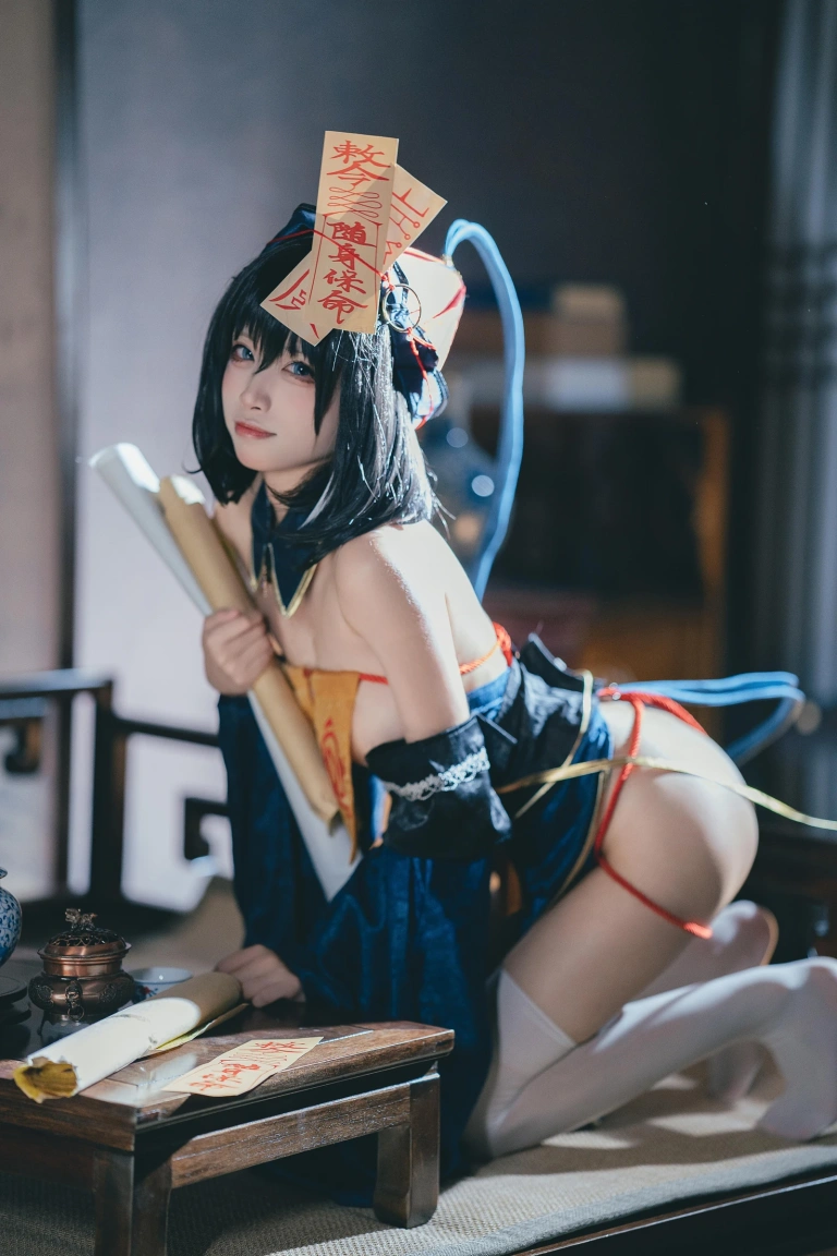 三無人型《华甲僵尸》主题写真：34张全套美图