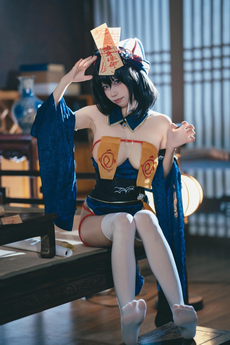 三無人型《华甲僵尸》主题写真：34张全套美图