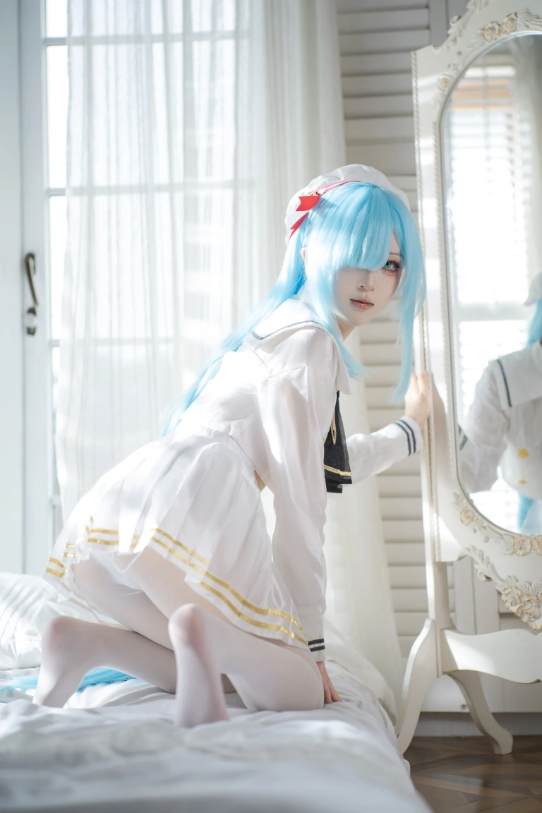 矢量鱼《碧蓝航线 雅努斯水手服》主题写真：38张全套美图