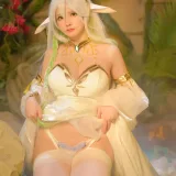 前羽《大慈树王》主题写真：40张全套美图