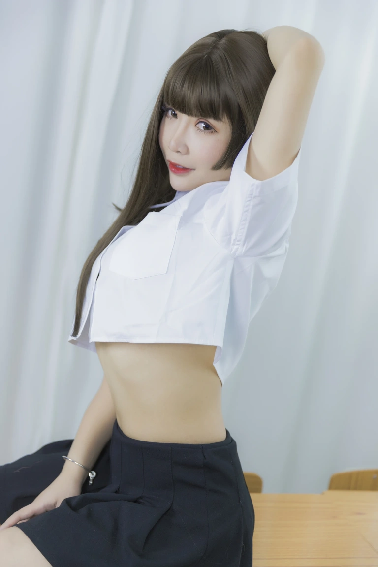 抱走莫子《等你下课》主题写真：42张全套美图