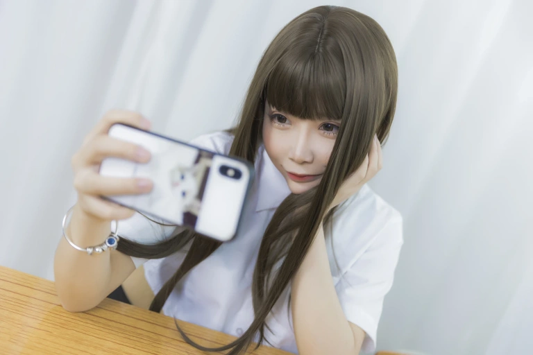 抱走莫子《等你下课》主题写真：42张全套美图