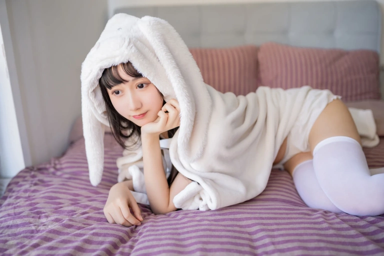 木棉棉《浴巾兔子》主题写真：42张全套美图