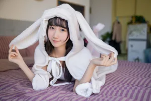 木棉棉《浴巾兔子》主题写真：42张全套美图