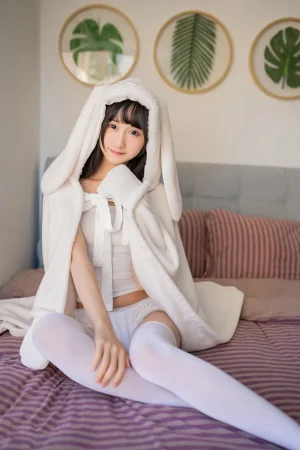 木棉棉《浴巾兔子》主题写真：42张全套美图