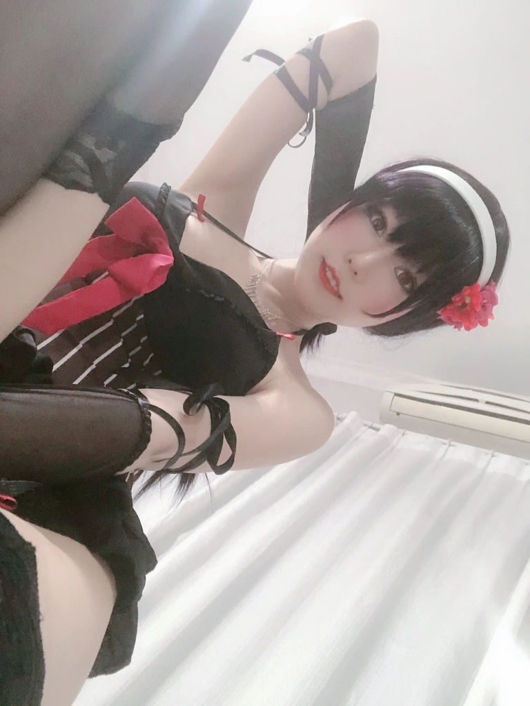 香草喵露露《诗羽学姐睡衣 自拍》主题写真：45张全套美图