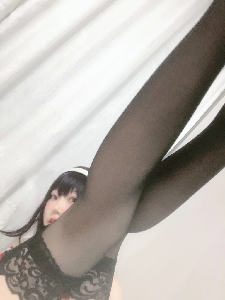 香草喵露露《诗羽学姐睡衣 自拍》主题写真：45张全套美图