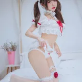 仙女月《白猫少女》主题写真：50张全套美图