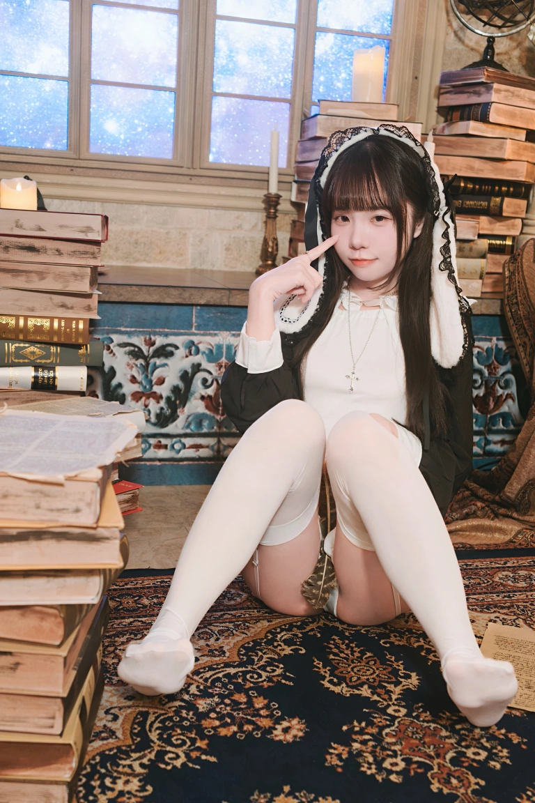 可可小白兔《谁家的小恶魔呀》主题写真：65张全套美图