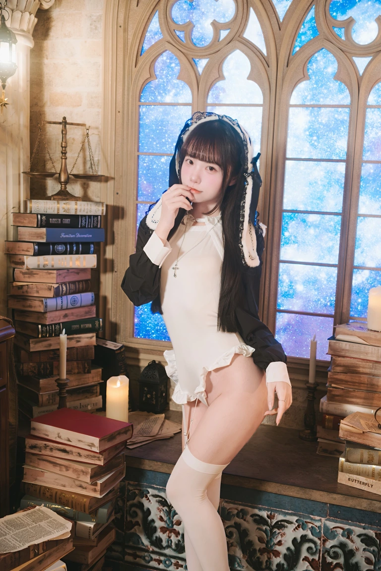 可可小白兔《谁家的小恶魔呀》主题写真：65张全套美图