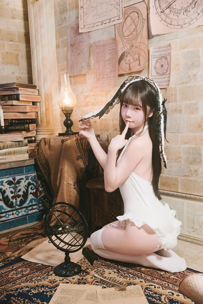 可可小白兔《谁家的小恶魔呀》主题写真：65张全套美图