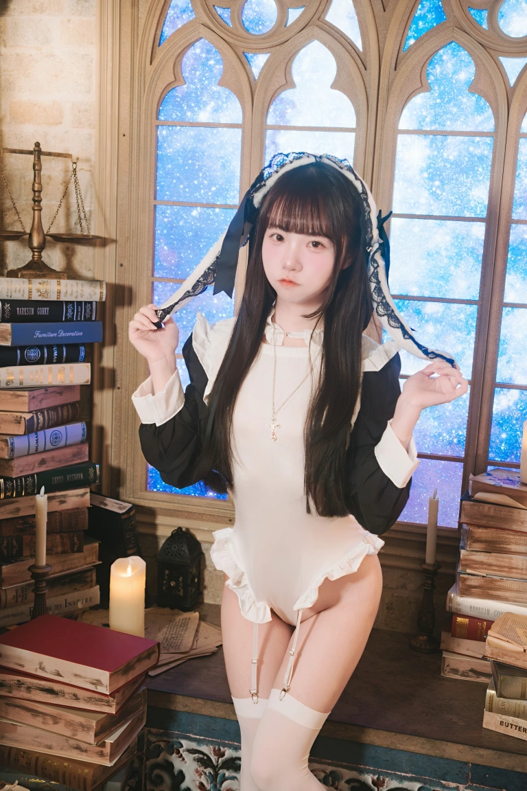 可可小白兔《谁家的小恶魔呀》主题写真：65张全套美图