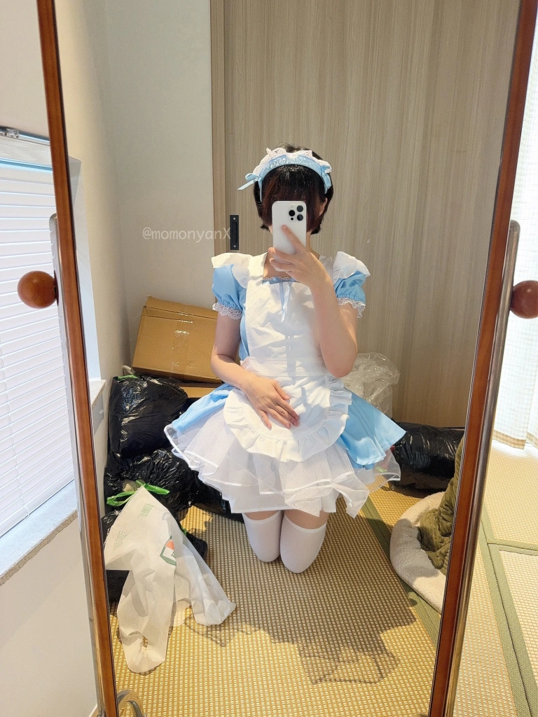 雫しずく《[Fantia] 2025年08月订阅》主题写真：257张全套美图，含2个视频