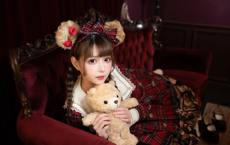 凛子酱《Lolita 泰迪熊》主题写真：10张全套美图