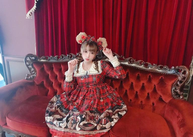 凛子酱《Lolita 泰迪熊》主题写真：10张全套美图
