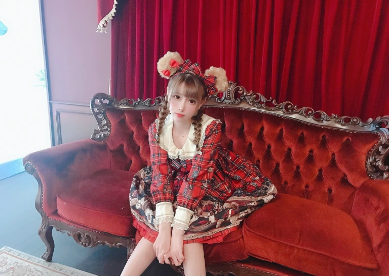 凛子酱《Lolita 泰迪熊》主题写真：10张全套美图