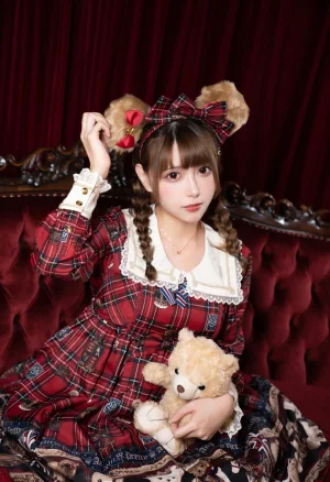凛子酱《Lolita 泰迪熊》主题写真：10张全套美图
