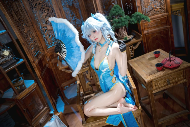 九柒喵《PA15 翠雀媚》主题写真：36张全套美图