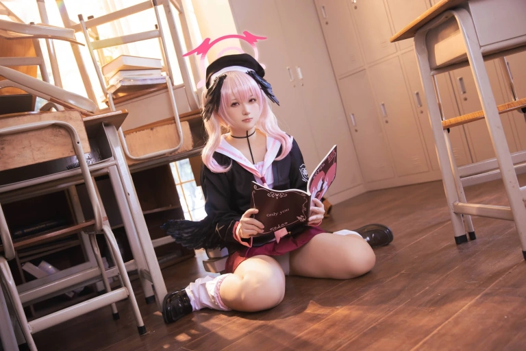 屿鱼《[Patreon] 2024年01月套图会员合集》主题写真：60张全套美图