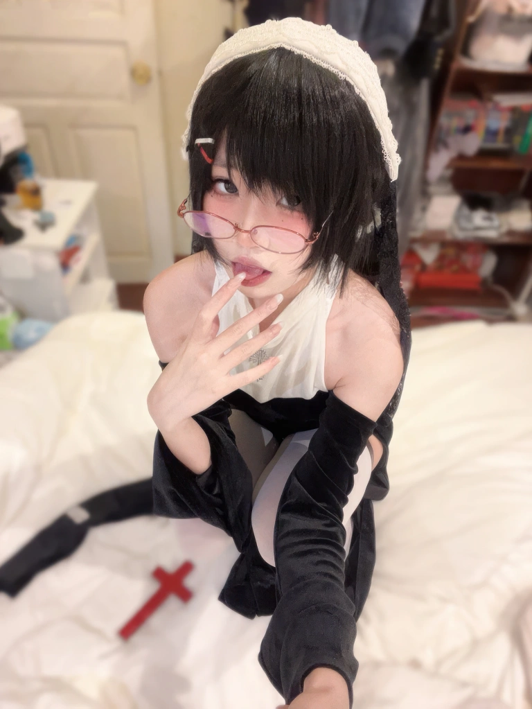 清水凪《修女的祷告》主题写真：18张全套美图，含1个视频