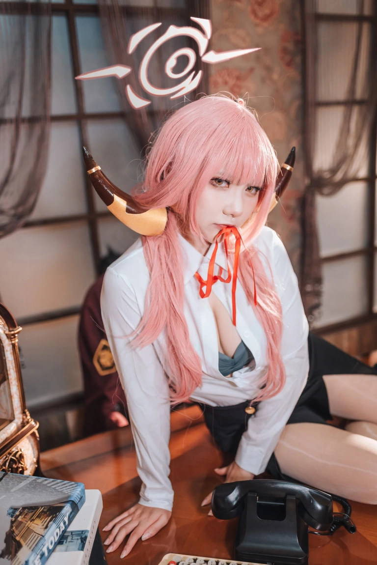 是一只熊仔《碧蓝档案 陆八魔爱瑠》主题写真：20张全套美图