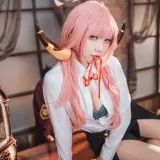 是一只熊仔《碧蓝档案 陆八魔爱瑠》主题写真：20张全套美图