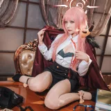 是一只熊仔《碧蓝档案 陆八魔爱瑠》主题写真：20张全套美图