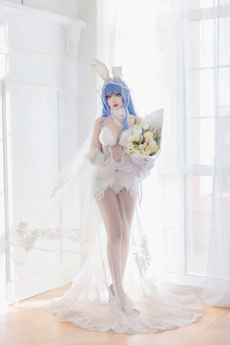 瓦斯塔亚小龙虾《碧蓝航线 新泽西 花园白雪之仪》主题写真：26张全套美图