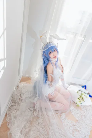 瓦斯塔亚小龙虾《碧蓝航线 新泽西 花园白雪之仪》主题写真：26张全套美图