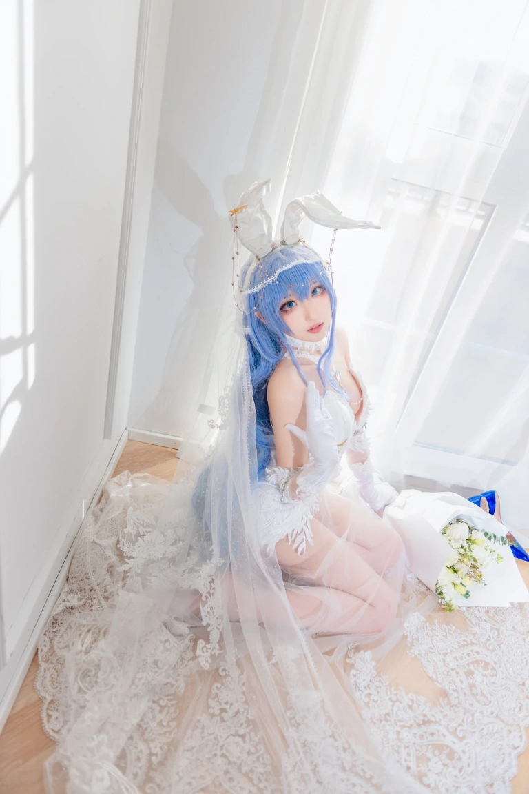 瓦斯塔亚小龙虾《碧蓝航线 新泽西 花园白雪之仪》主题写真：26张全套美图