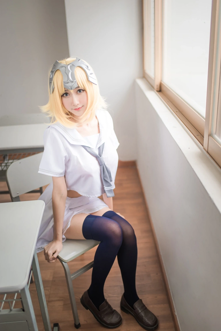 木棉棉《贞德（白）》主题写真：28张全套美图
