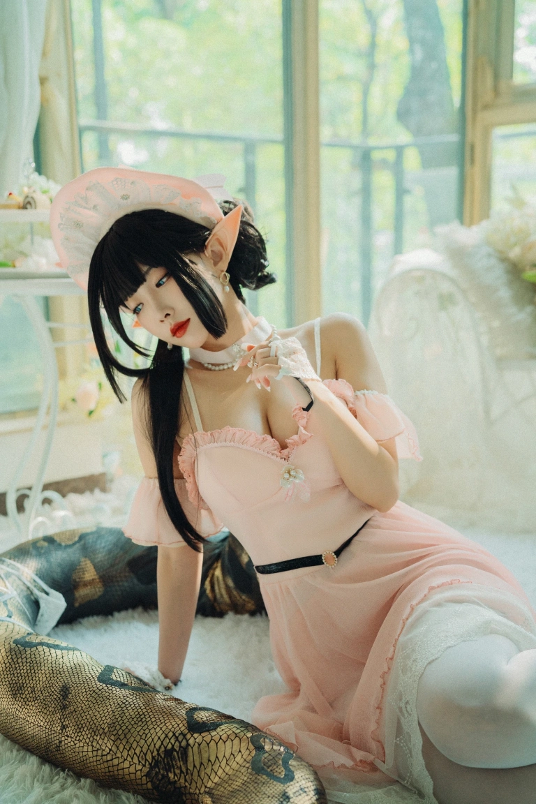 宮本桜《森蚺芭蕾》主题写真：33张全套美图