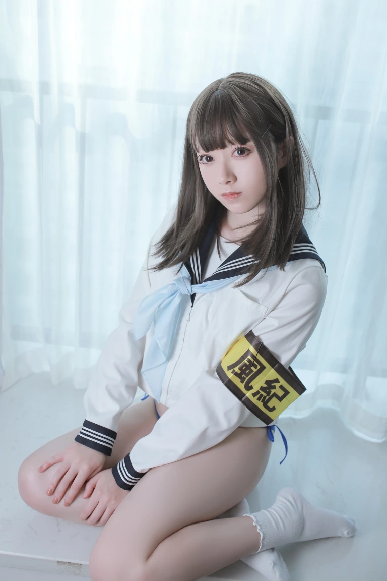 朝霧愛《风纪委员》主题写真：40张全套美图