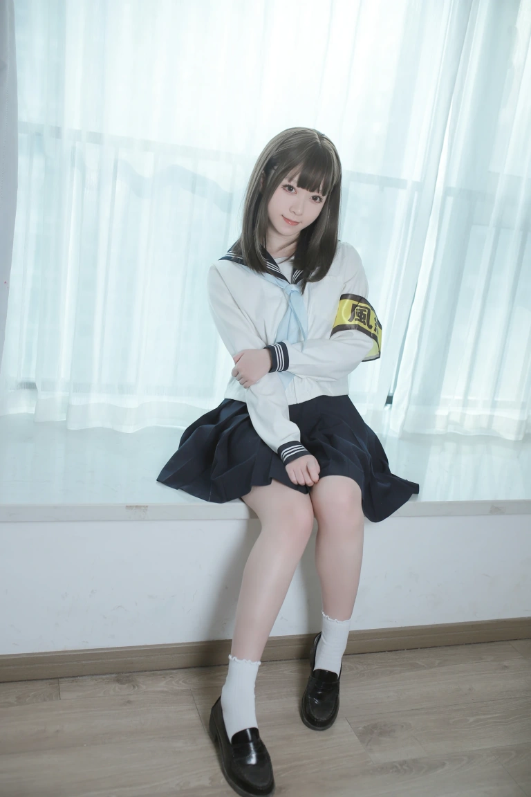 朝霧愛《风纪委员》主题写真：40张全套美图