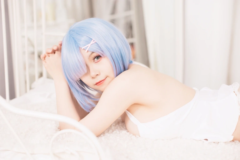 末夜《舰长 蕾姆》主题写真：42张全套美图