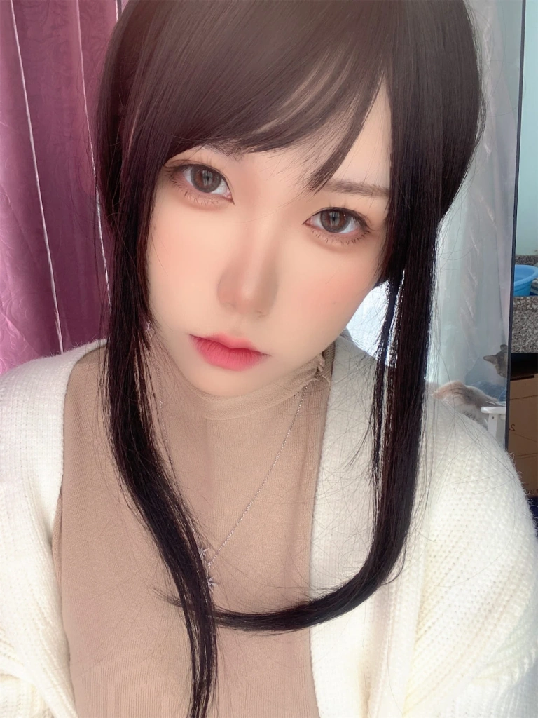 一北亦北《人妻太太》主题写真：44张全套美图，含7个视频