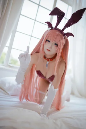 三無人型《露露姆》主题写真：50张全套美图