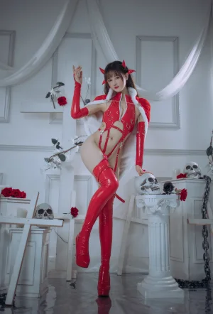 羽生三未《红色胶衣小恶魔》主题写真：65张全套美图，含3个视频