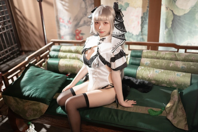 花铃《可畏旗袍》主题写真：84张全套美图