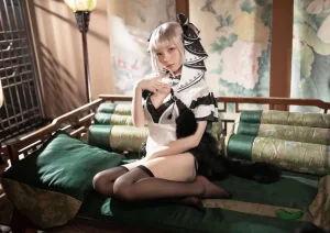 花铃《可畏旗袍》主题写真：84张全套美图