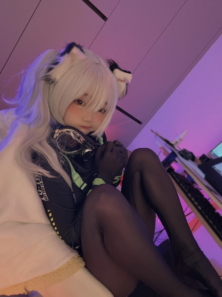 神沢永莉《电子猫猫宠物》主题写真：86张全套美图