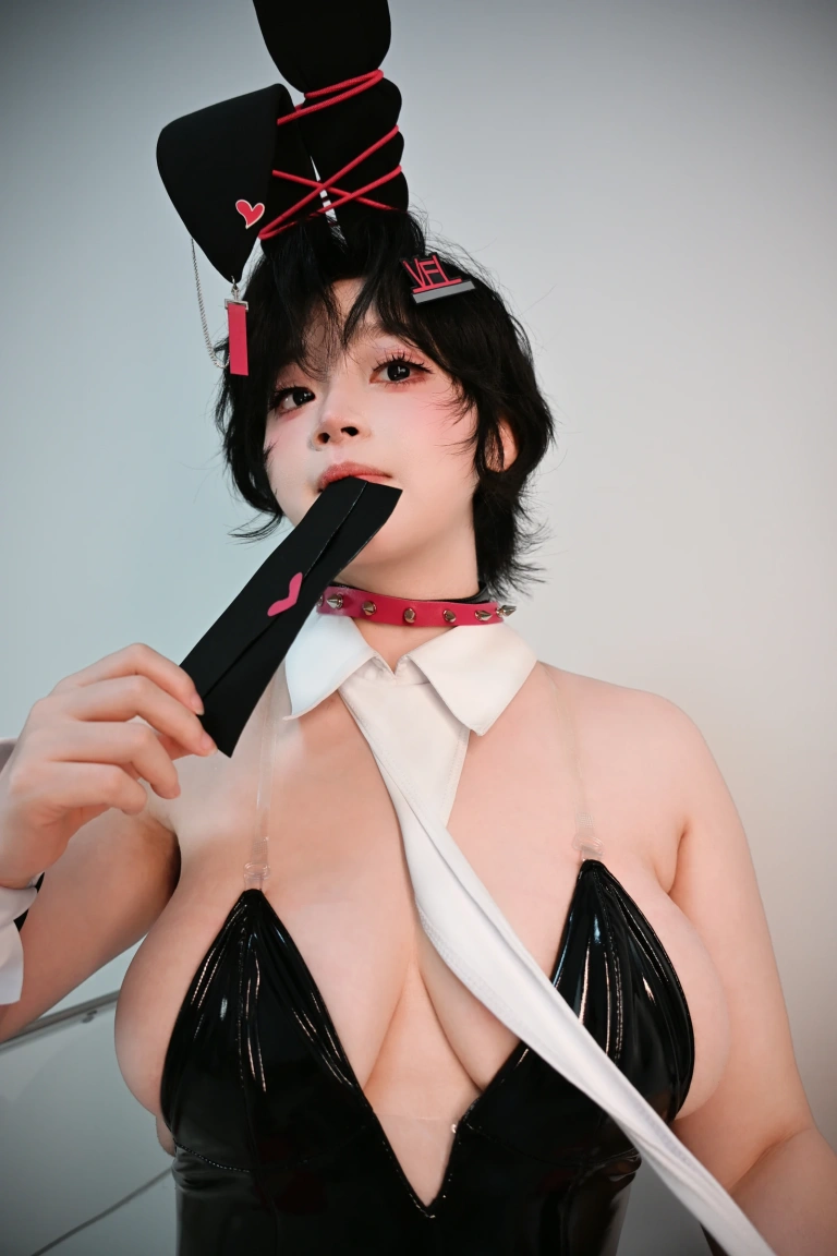 一只毛毛帽《毛毛帽 NO.016 – 粉色兔女郎》主题写真：89张全套美图