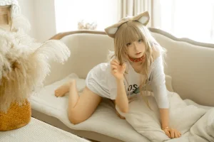 幼水铃衣《黄豆粉》主题写真：90张全套美图