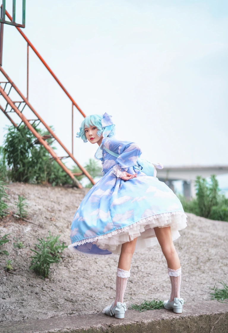 阿包也是兔娘《Lolita蓝裙》主题写真：9张全套美图
